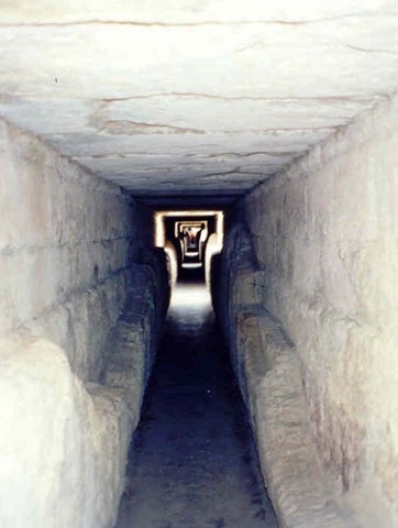 [pont-du-gard-inside[3].jpg]