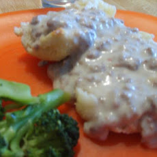 Cat Head Biscuits With Sawmill Gravy