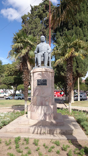Monumento Dr. Aniceto Arce