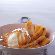 Sauteed Bananas with Cardamom Praline Sauce