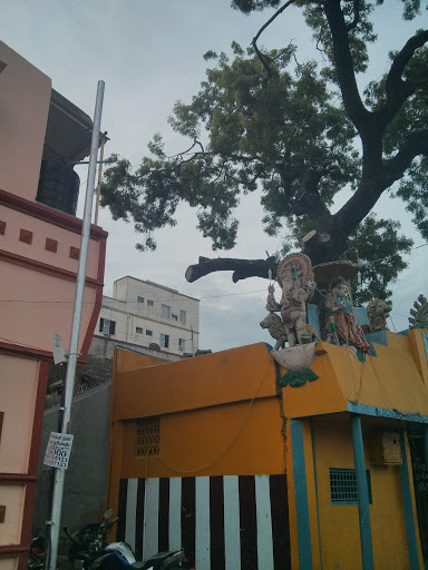 Ellaiamman Ganapathy Statue