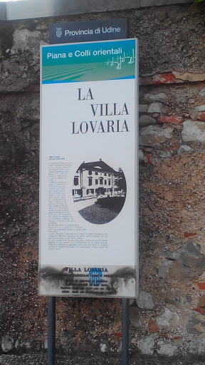 La Villa Lovaria Entrance