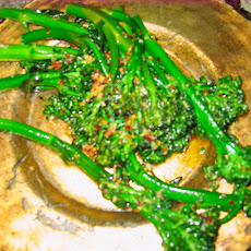 Italian Broccoli w/ olive oil, garlic, lemon & chile flakes