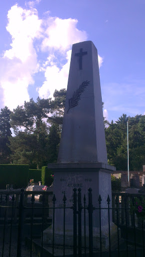 Dongelberg Monument Aux Morts