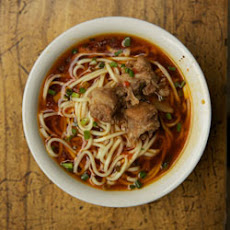 Yu Xiang Pai Gu Mian (Sichuan Noodle and Pork Shoulder Soup)