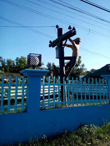 Lineman Statue