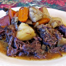 Fallin'- To- Pieces Pot Roast With Carrots and Potatoes