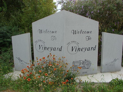 Vineyard Welcome Sign