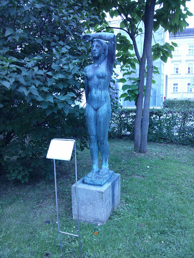 Statue der Emporschauenden