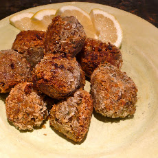 Lentil Meatballs with No Meat and a Surprise Center