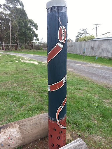 Wendouree Scout Group Pole Art