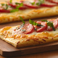 Cheesy Margherita Pizza