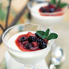 Vanilla Panna Cotta with Mixed-Berry Compote