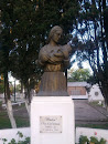 Monumento A La Madre