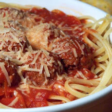 Linguine With Marinara Sauce and Meatballs