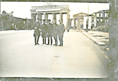 3_-_Ihil_army_1945.JPG