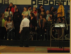 CORO TEATRO MUNICIPAL DE SANTIAGO Y CORO DELA UNIVERSIDAD ARTURO PRAT DE I (5)