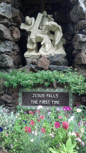 Jesus Falls the First Time