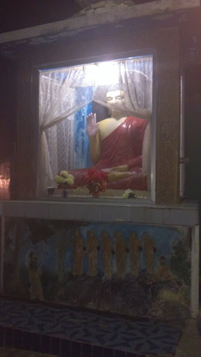 Buddha's Statue at Maadampegama