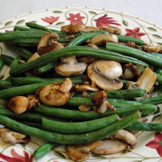 Green Beans With Sauteed Shallots, Mushrooms and Garlic