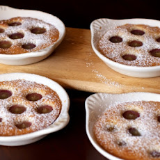 Warm Almond Cakes with Grapes