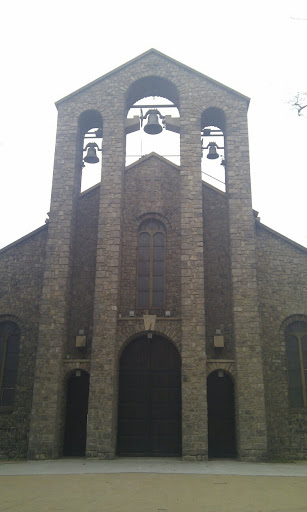 Église De La Rivière