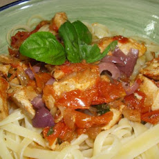 Pasta With Chicken and Sun-Dried Tomatoes