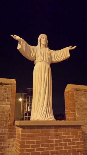 Jesus Statue - Holy Redeemer 