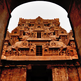 Brihadeeswara temple gate by Akash Kumar - Buildings & Architecture Places of Worship ( temple, old, grand, arcitecture, big, worship, brihadeeswara temple, gate )