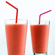 Strawberry, Mango, and Yogurt Smoothie