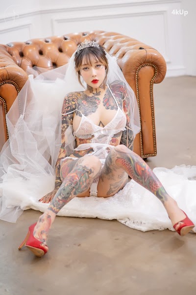 SAINT Photolife – YoKo Vol.01 & Cat Bride