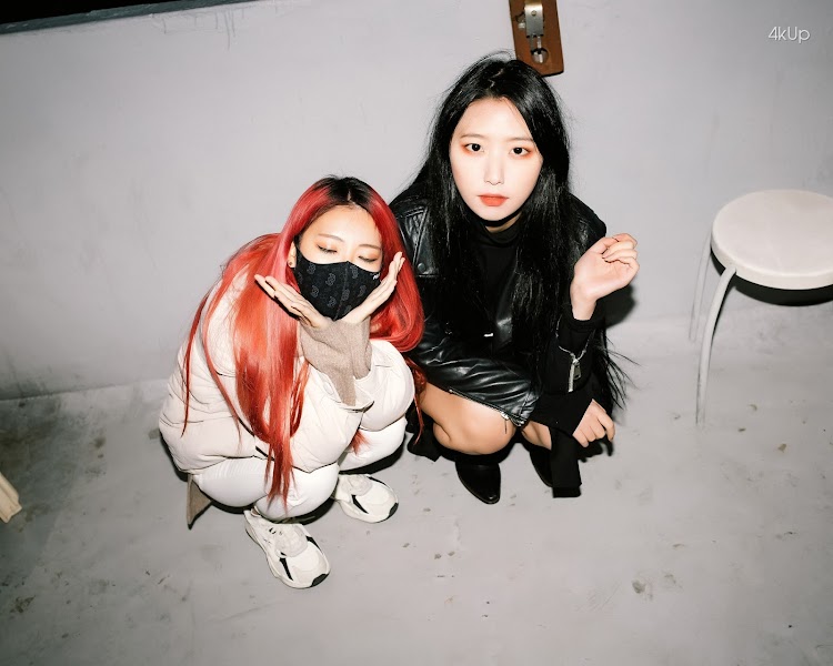 Mona (모나) – My sister next door Vol.1 & Moon Night Snap