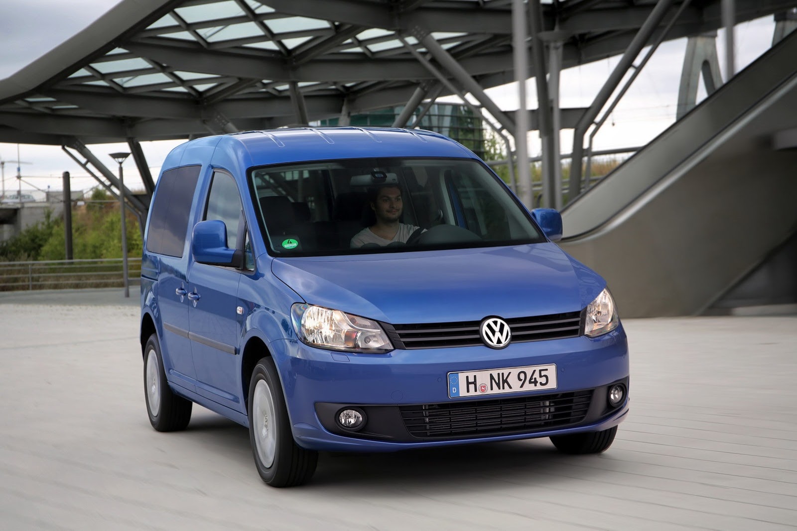 [2014-VW-Caddy-BlueMotion-2%255B3%255D.jpg]