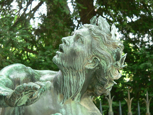 Jules Dalou - 7 Homenaje a Delacroix - Jardines de Luxemburgo - Paris2g.jpg