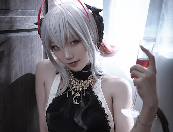 Coser@切切Celia 明日方舟 W 礼服