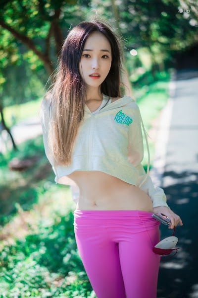 DJAWA Photo – Bambi (밤비) Loose and Tight Violet