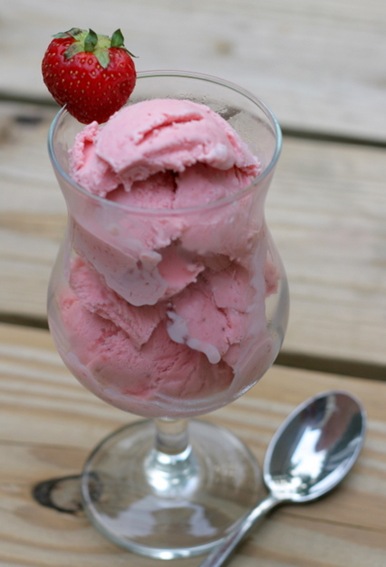 strawberry daqu ice cream 2