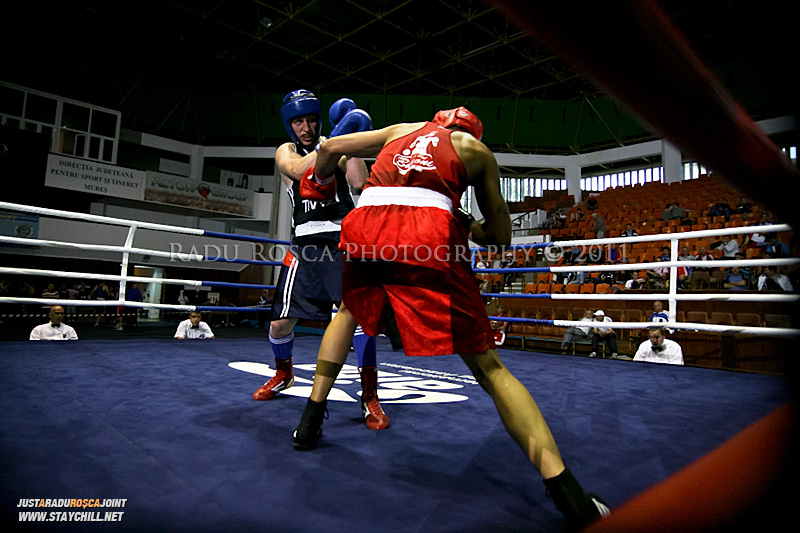 Doi pugilisti boxeaza miercuri, in cadrul Campionatului National de Box ce se desfasoara in Sala Sporturilor din Targu Mures in perioada 27 iunie - 2 iulie 2011
