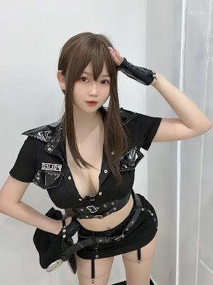 Coser@蜜桃少女是依酱呀 女警