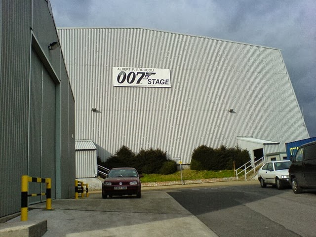 007_Stage
