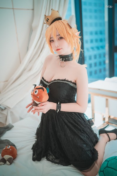 DJAWA Photo – Bambi (밤비) – Halloween with Bowsette (Super Mario Bros.)