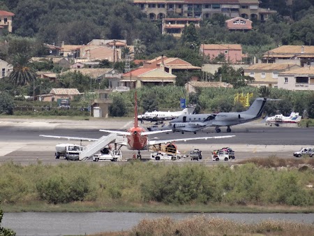 Imagini Kanoni: Avioane la Corfu