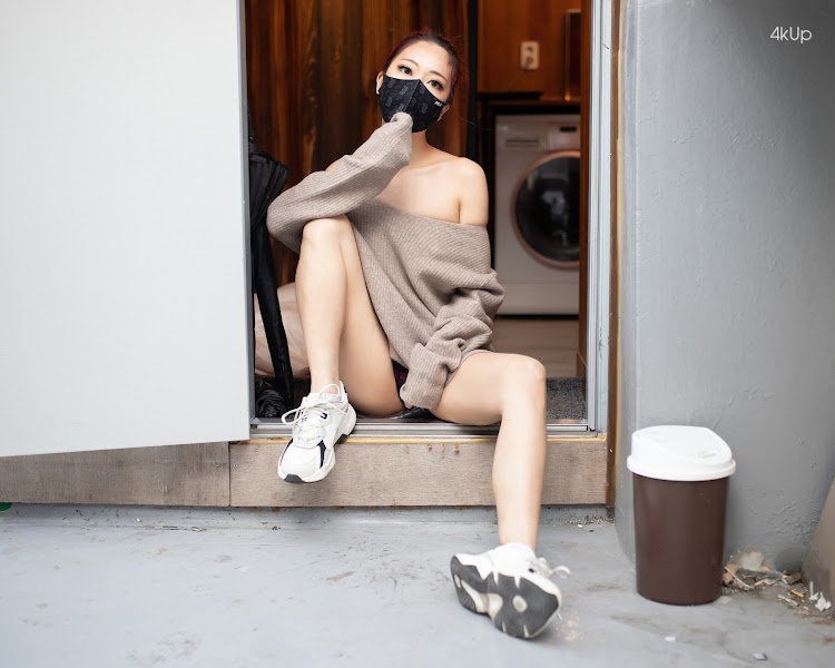 Mona (모나) – My sister next door Vol.1 & Moon Night Snap