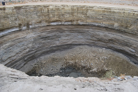 Imagini Turkmenistan: Craterul uscat