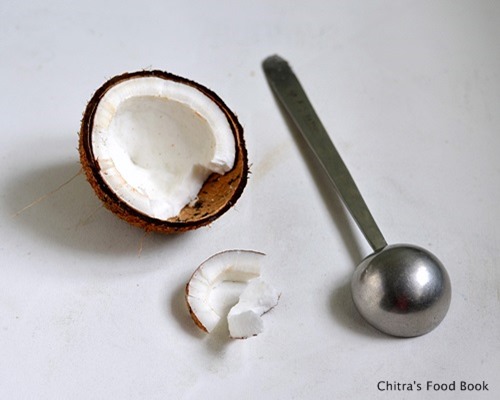 How to slice coconut