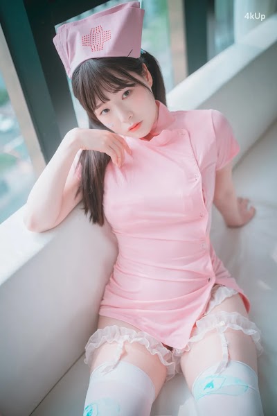 DJAWA Photo – Pia (피아) “Nursing Overtime”