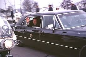 [Richard_Nixon_waves_in_presidential_%255B2%255D.jpg]