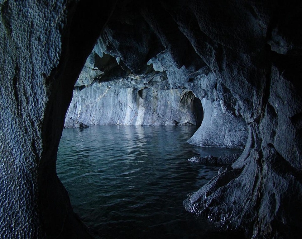 [caves-carved-into-the-marble%255B3%255D.jpg]