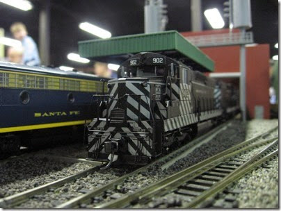 IMG_5384 Atchison, Topeka & Santa Fe SD24 #902 on the LK&R HO-Scale Layout at the WGH Show in Portland, OR on February 17, 2007