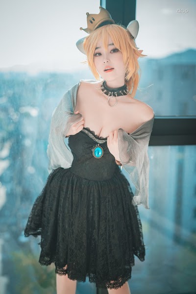 DJAWA Photo – Bambi (밤비) – Halloween with Bowsette (Super Mario Bros.)